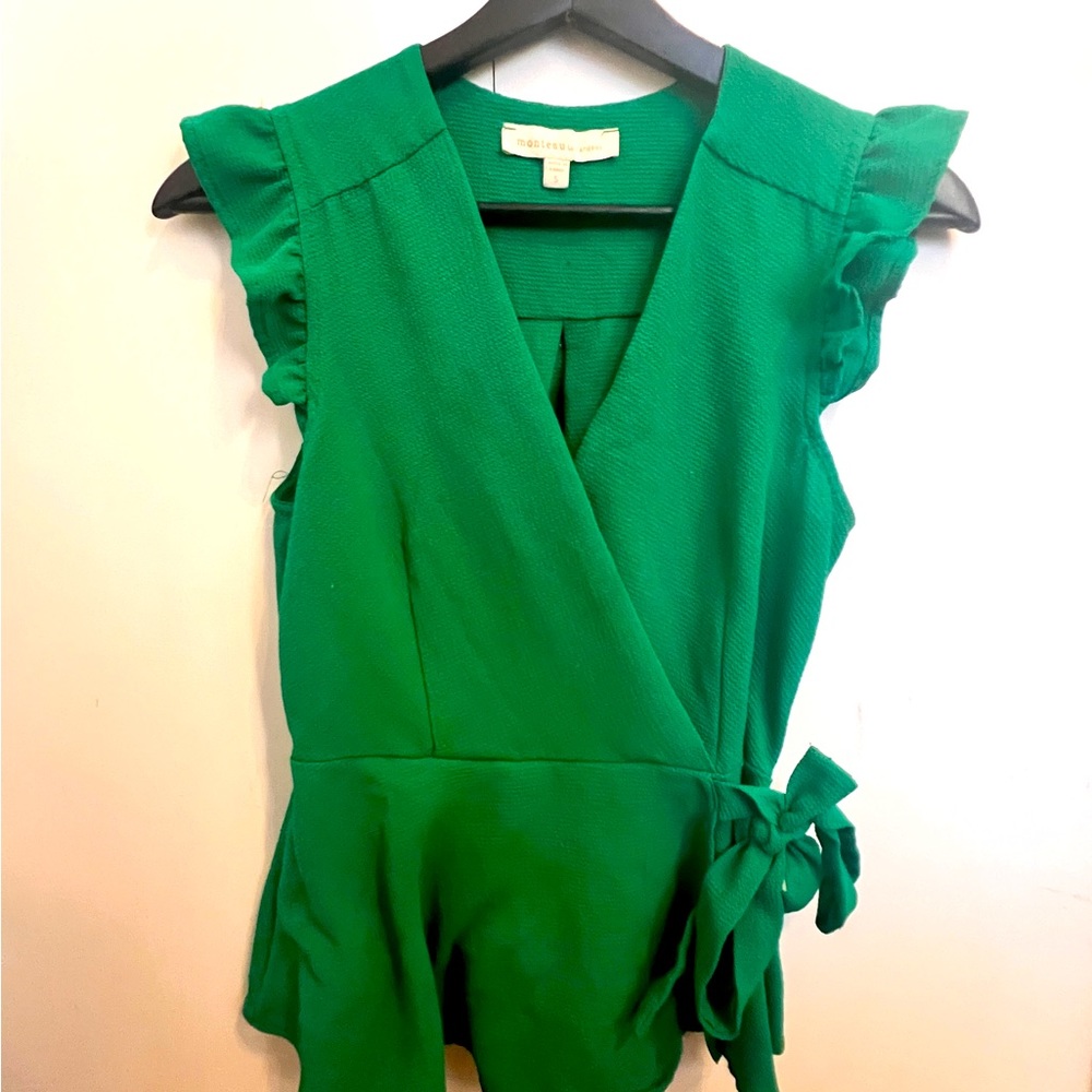Women’s low cut green office top